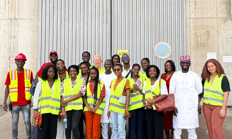 Découverte : Les étudiants  de Keyce Academy – Université Française de Guinée en visite chez Les Moulins d’Afrique (LMA)